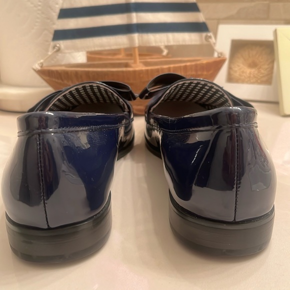 NEW | 1901 Navy Patent Leather Loafers with Bows 🎀🎀 - Picture 6 of 14